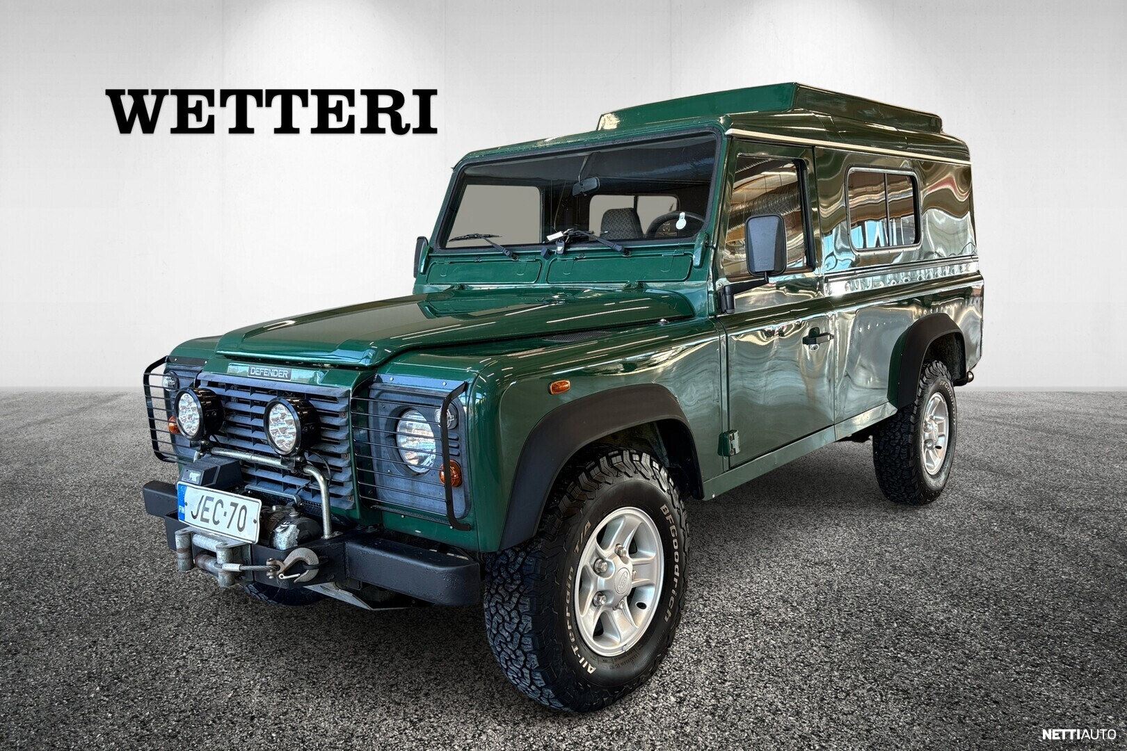 Land Rover Defender