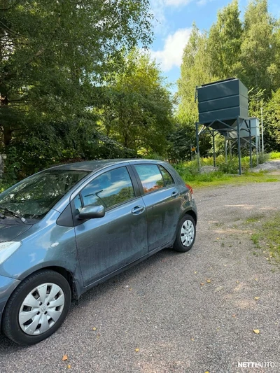 Toyota Yaris 1,4 D-4D DPF Linea Sol 5ov 2009, kuva 6/7