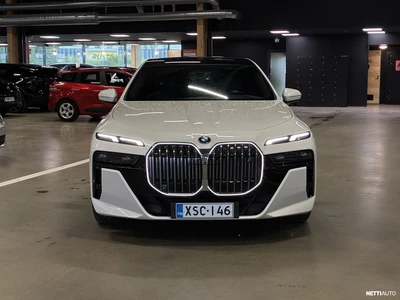 BMW i7 G70 xDrive 60 M Sport 2022, kuva 2/9