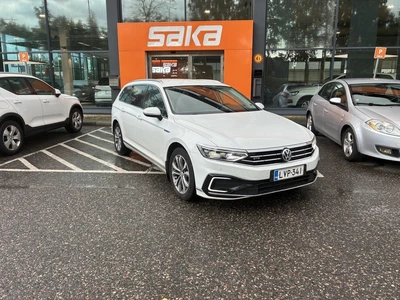 Volkswagen Passat 2020, photo 1/10
