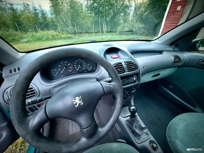 Peugeot 206 1999, photo 7/10
