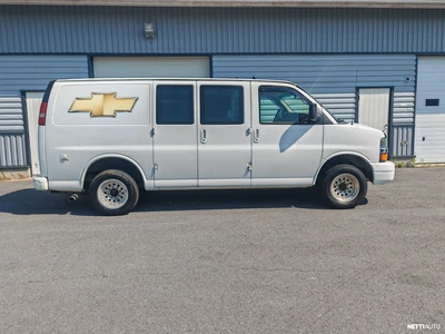 Chevrolet Express 2500 2011, kuva 7/12