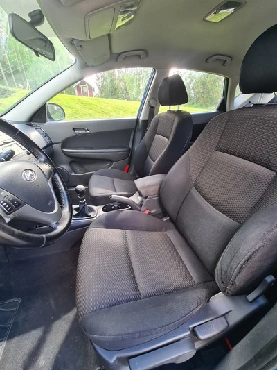 Hyundai i30 I30 1,6 Crdi 2009, kuva 6/10
