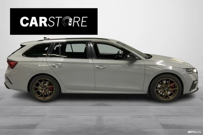 Skoda Octavia 2021, photo 6/31