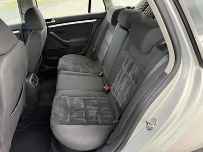 Volkswagen Golf 2010, photo 7/10