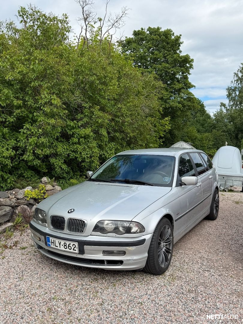 BMW 320