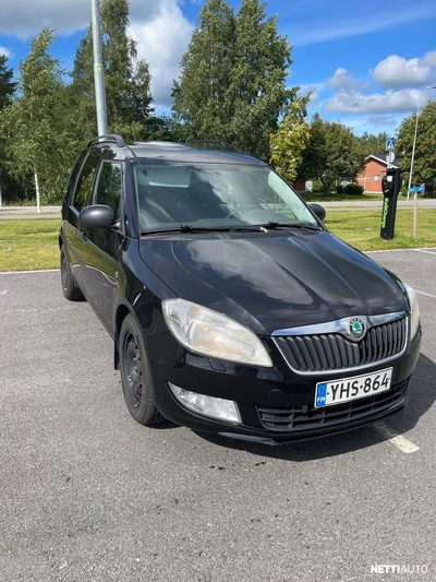 Skoda Roomster 1,2 TSI 85 Ambiente 2012, photo 2/16
