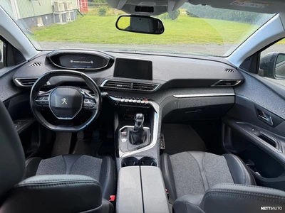 Peugeot 3008 Allure PureTech 130 2017, photo 6/12
