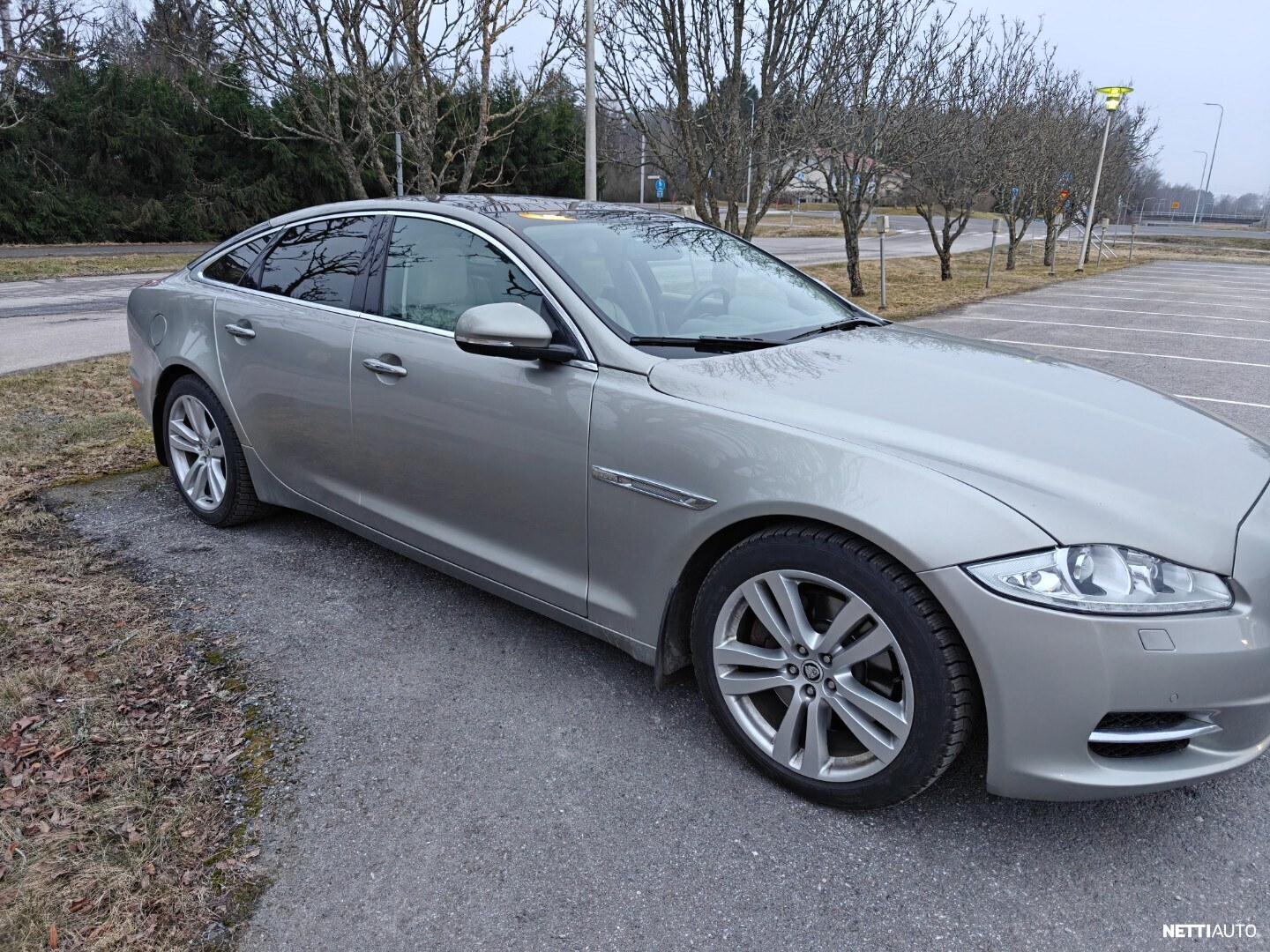 Jaguar XJ