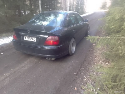 Honda Accord 1.8 2000, photo 1/9