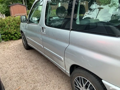 Citroen Berlingo 1.6, bensa 2003, kuva 6/19