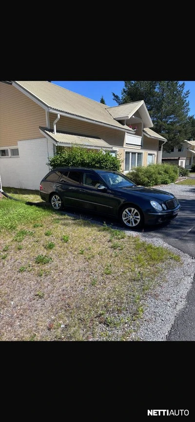 Mercedes-Benz E 270 2004, kuva 2/9