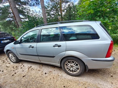 Ford Focus 1.6 Ambiente STW 2004, kuva 3/25