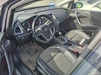 Opel Astra 2014, photo 5/10