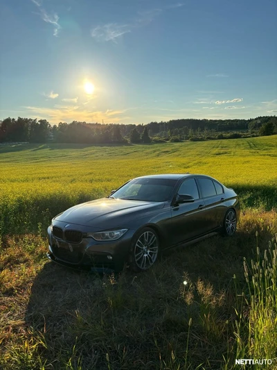 BMW 330 2012, kuva 1/10