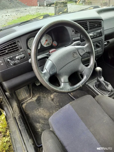 Volkswagen Golf 1,6 5d 1997, kuva 4/7
