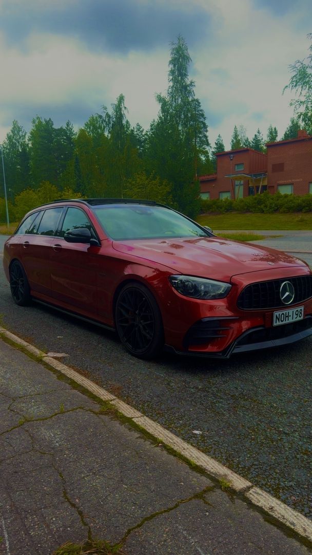 Mercedes-Benz E