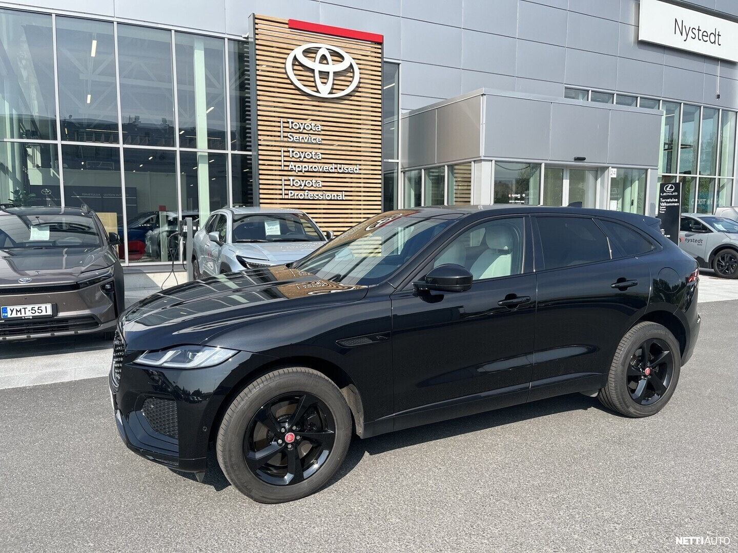 Jaguar F-Pace