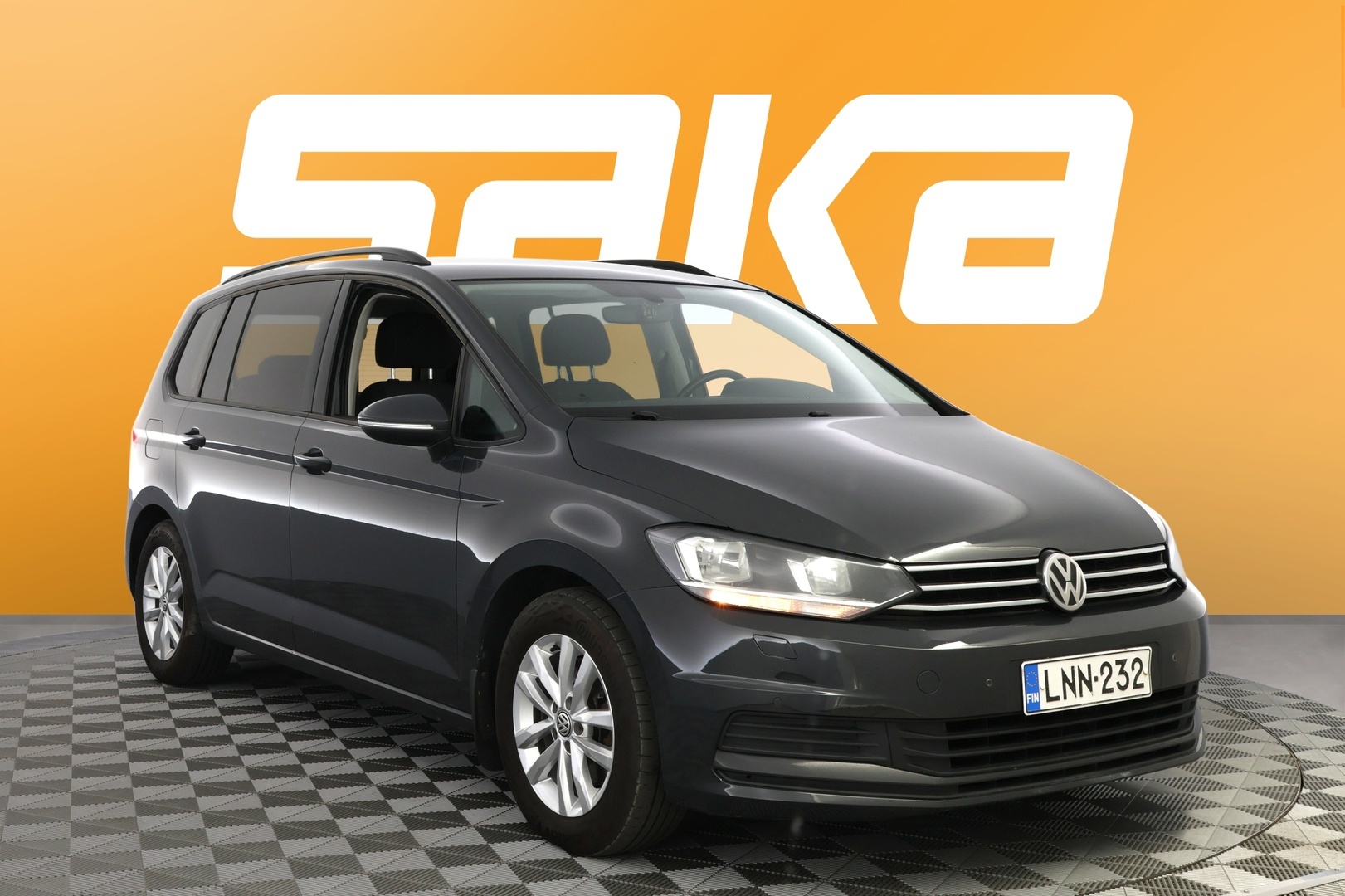 Volkswagen Touran Comfortline 1,4 TSI 110 kW (150 hv) DSG-automaatti