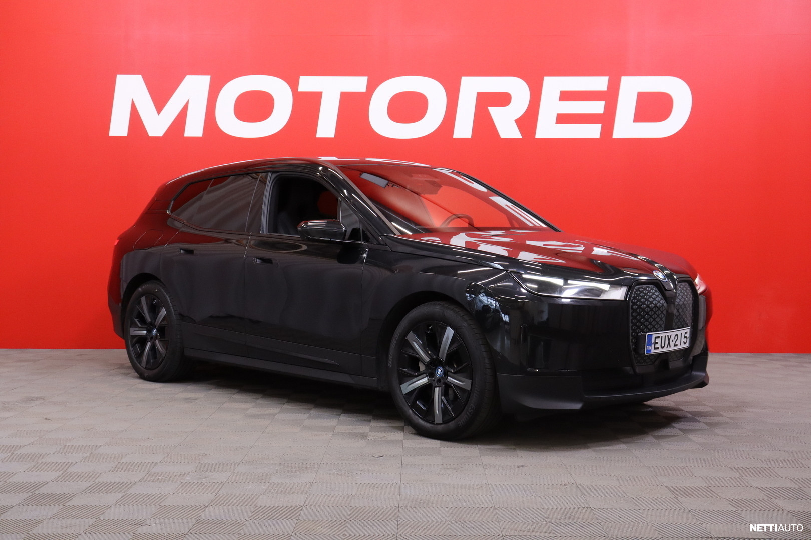 BMW iX