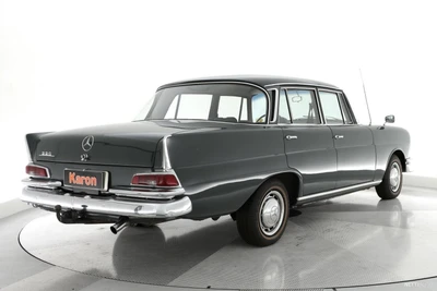 Mercedes-Benz 220 1964, kuva 5/17