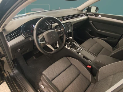 Volkswagen Passat 2023, photo 7/13
