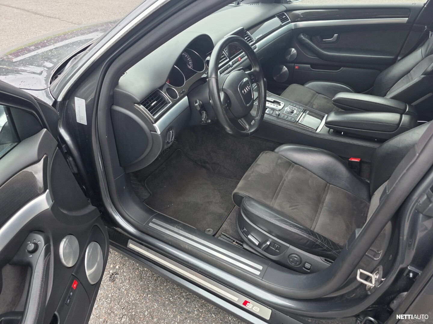 Audi S8