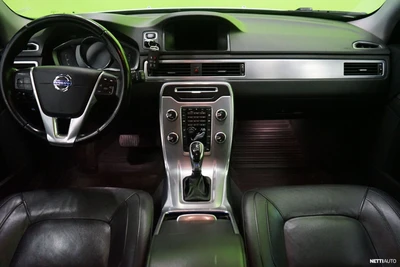Volvo V70 2015, photo 6/24