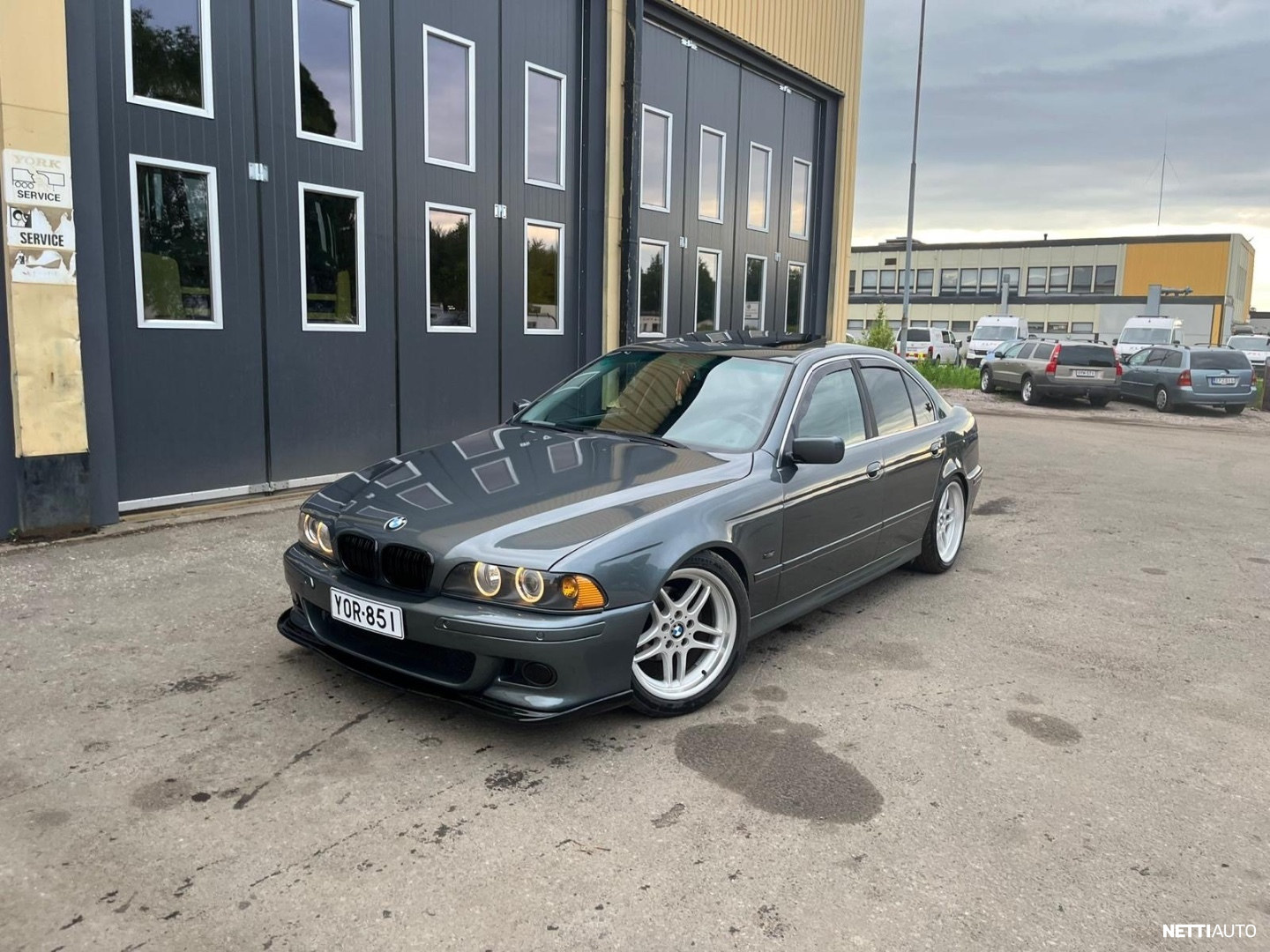 BMW 520