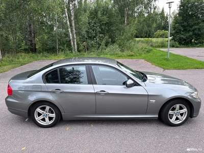 BMW 320 2011, photo 4/17