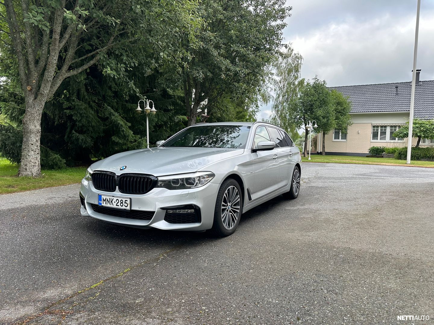 BMW 520