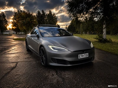Tesla Model S 90D 2016, photo 1/10