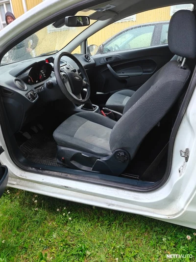 Ford Fiesta Van Ford Fiesta Van 2011, kuva 6/7