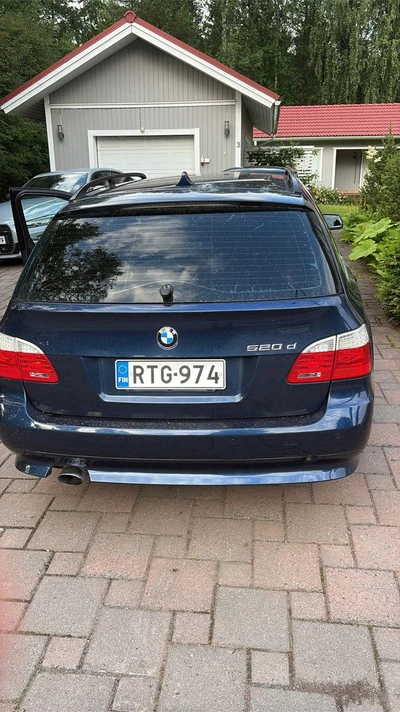 BMW 520 E61 Touring Business 2009, kuva 2/6