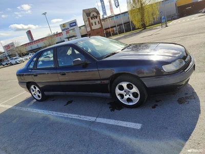 Renault Safrane 2.2 J7T (107hv) 1995, kuva 3/21