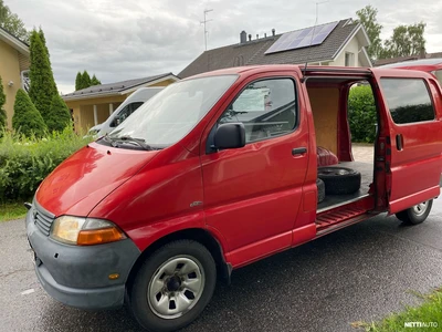 Toyota Hiace 2004, photo 6/14