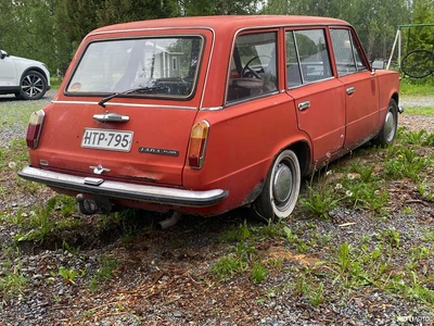 Lada 1500 1985, kuva 3/8