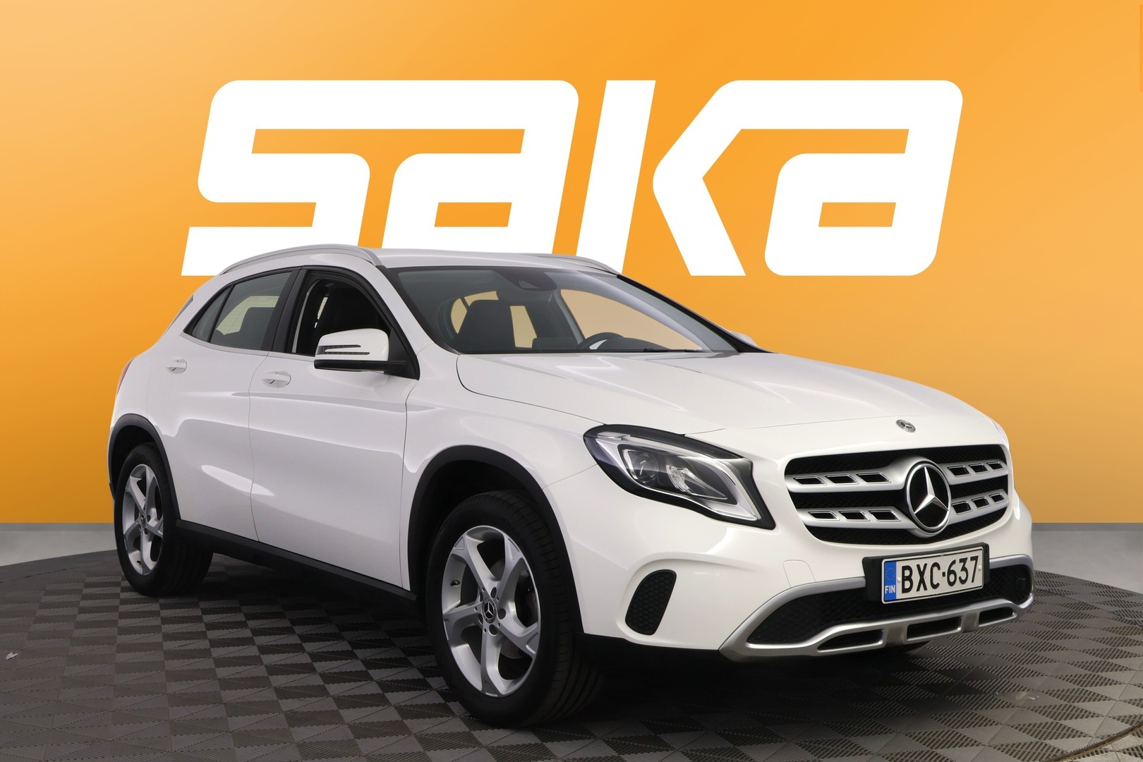 Mercedes-Benz GLA 180 A Premium Business