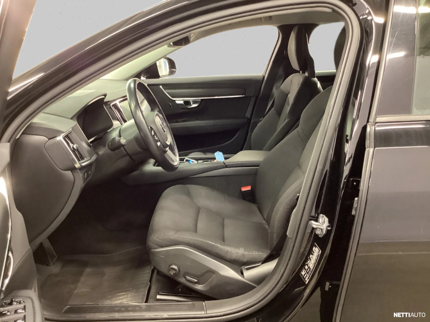 Volvo V90 2018, photo 7/8