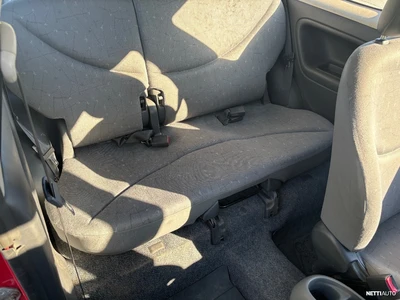 Toyota Yaris 2000, photo 6/9