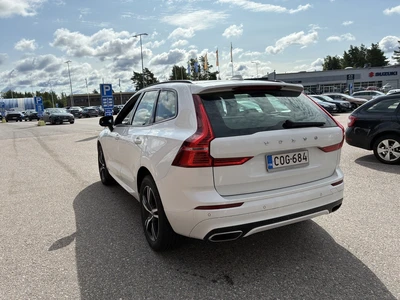 Volvo XC60 B5 AWD MHEV R-Design aut 2020, photo 4/10