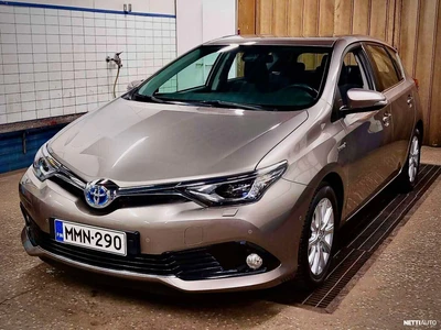 Toyota Auris 1,8 Hybrid Active 2016, photo 1/21