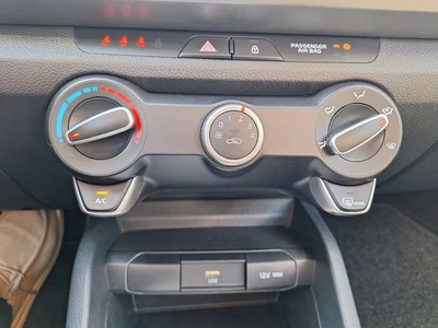 Kia Rio 1,2 LX 2023, photo 5/6