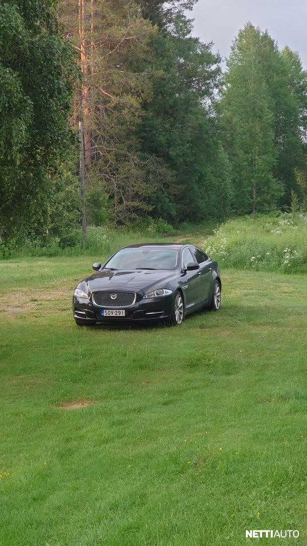 Jaguar XJ