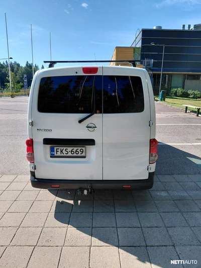 Nissan NV200 Retkeilyauto/matkailuauto 2012, kuva 4/7