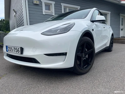 Tesla Model Y Long Range AWD 2023, kuva 1/10