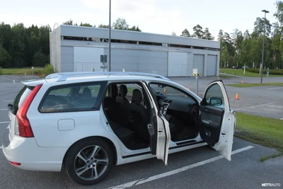 Volvo V50 1,6D DRIVe S/S Classic 2012, kuva 6/16