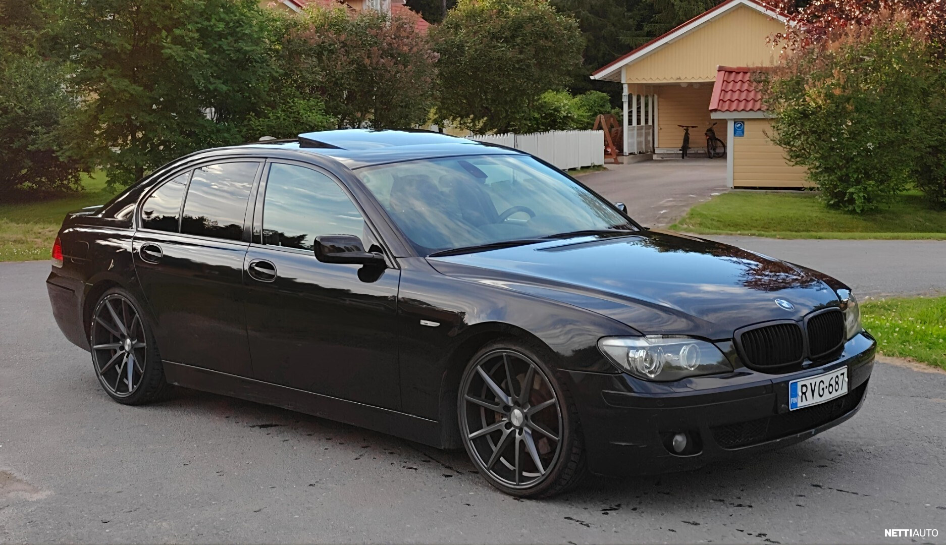 BMW 730