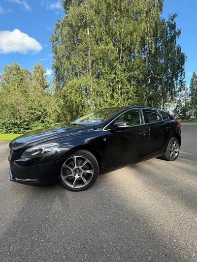 Volvo V40 D2 Ocean Race Business aut 2015, kuva 2/22