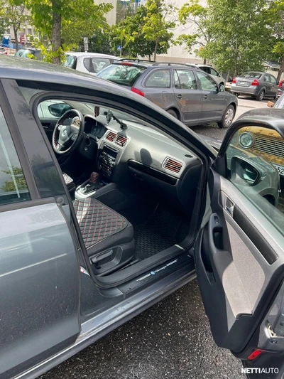 Volkswagen Jetta 2012, kuva 7/10